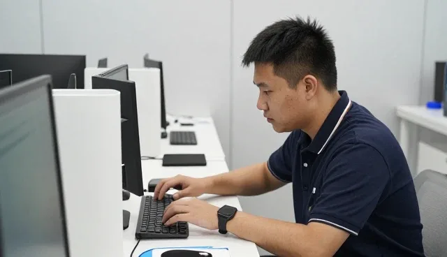 深圳市家门口民泰实业有限公司介绍专业批发零售等能力